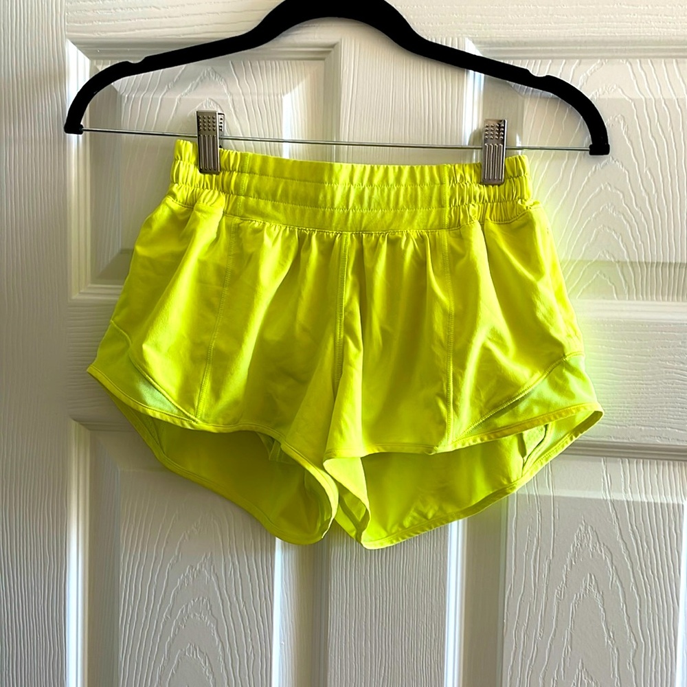 Lululemon Hotty Hot LR lined 2.5 inch Shorts, 2.5 inch inseam